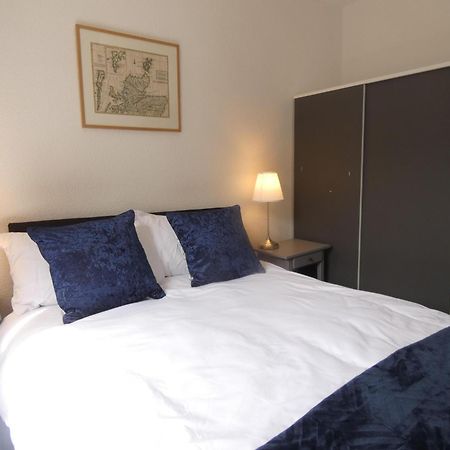 Central 2-Bed Flat In Edimburgo Esterno foto