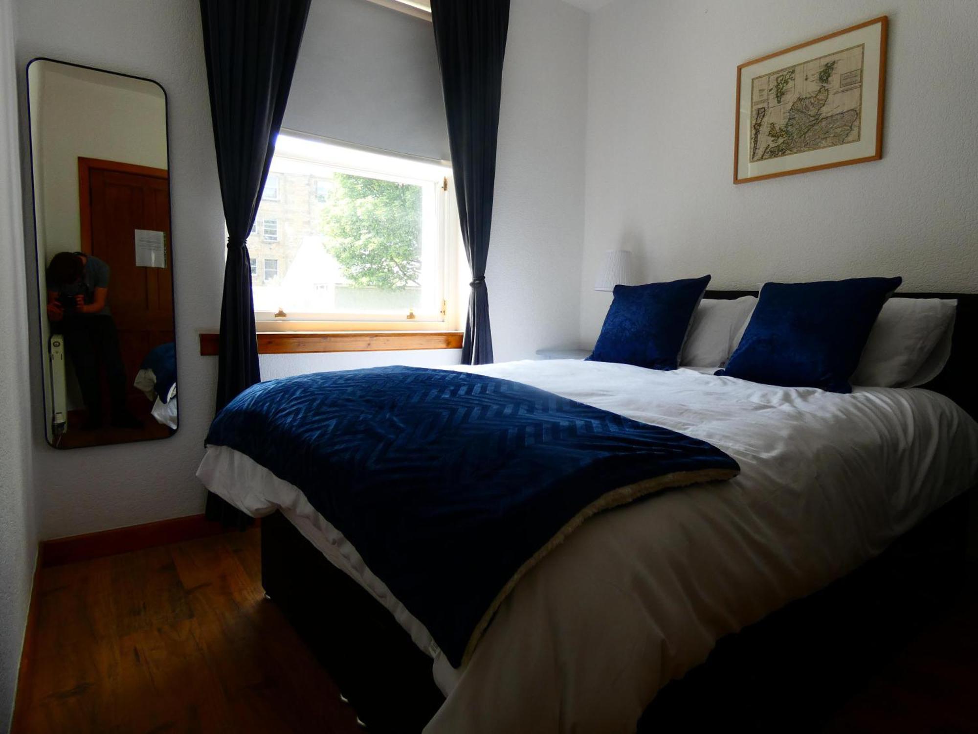 Central 2-Bed Flat In Edimburgo Esterno foto